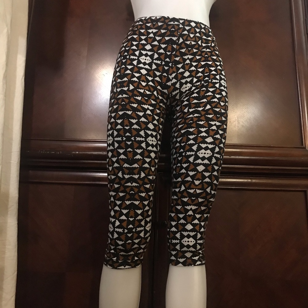 🆕 [2/$16] Always Capri Leggings-One Size